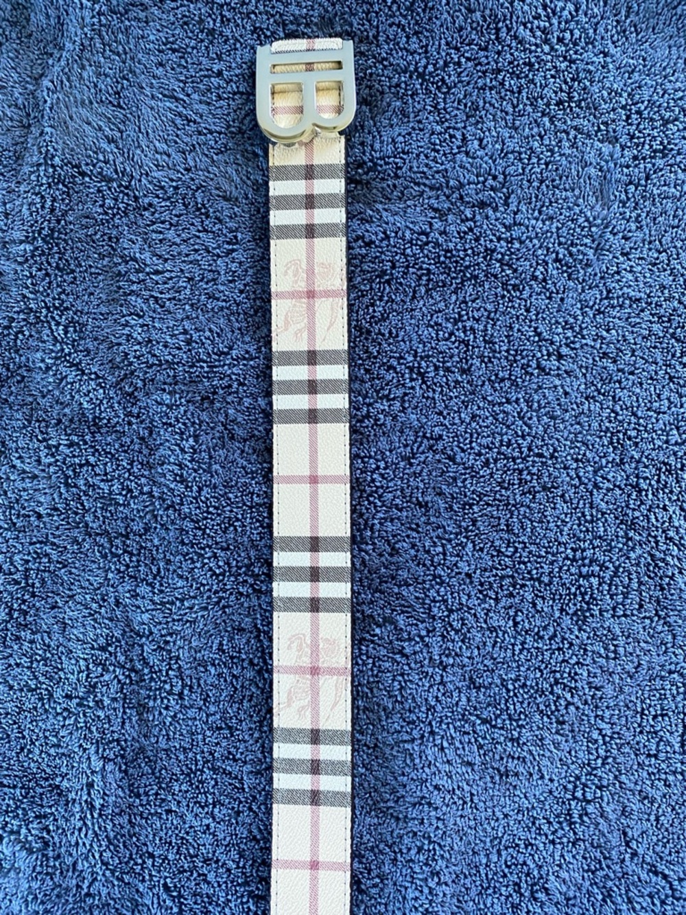Silver “B” Buckle on Burberry Belt Featuring Reversible or Classic Print 120cm